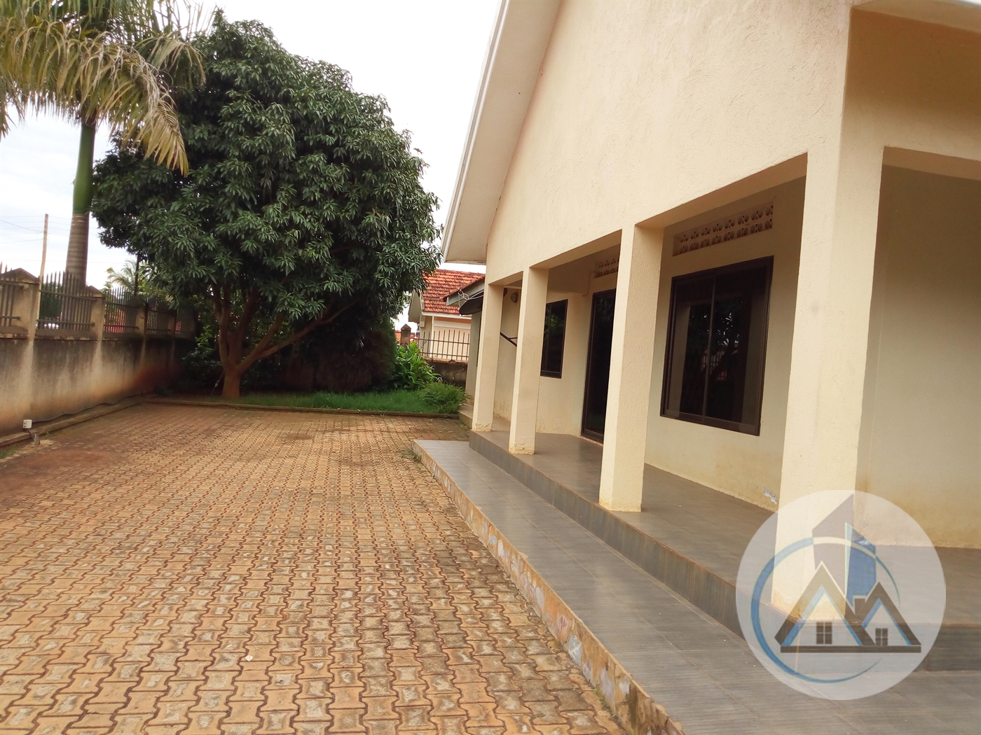 Bungalow for rent in Naalya Wakiso