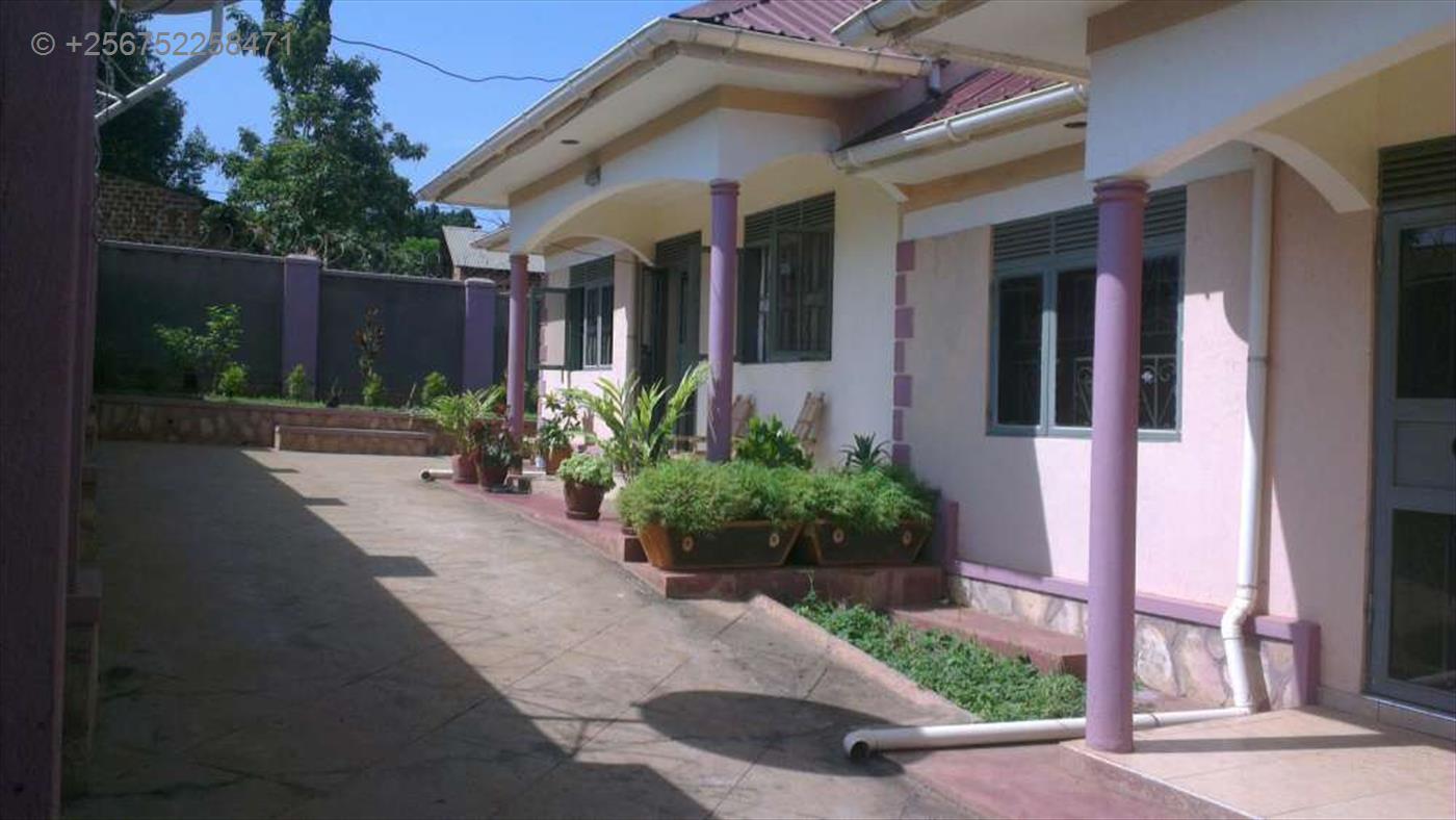 Semi Detached for rent in Bweyogerere Wakiso