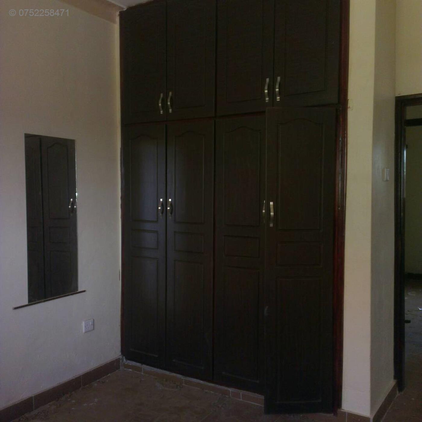 Semi Detached for rent in Bweyogerere Wakiso