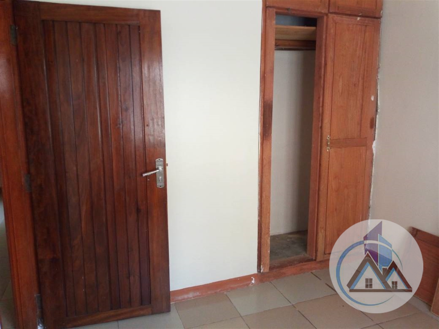 Semi Detached for rent in Bweyogerere Wakiso