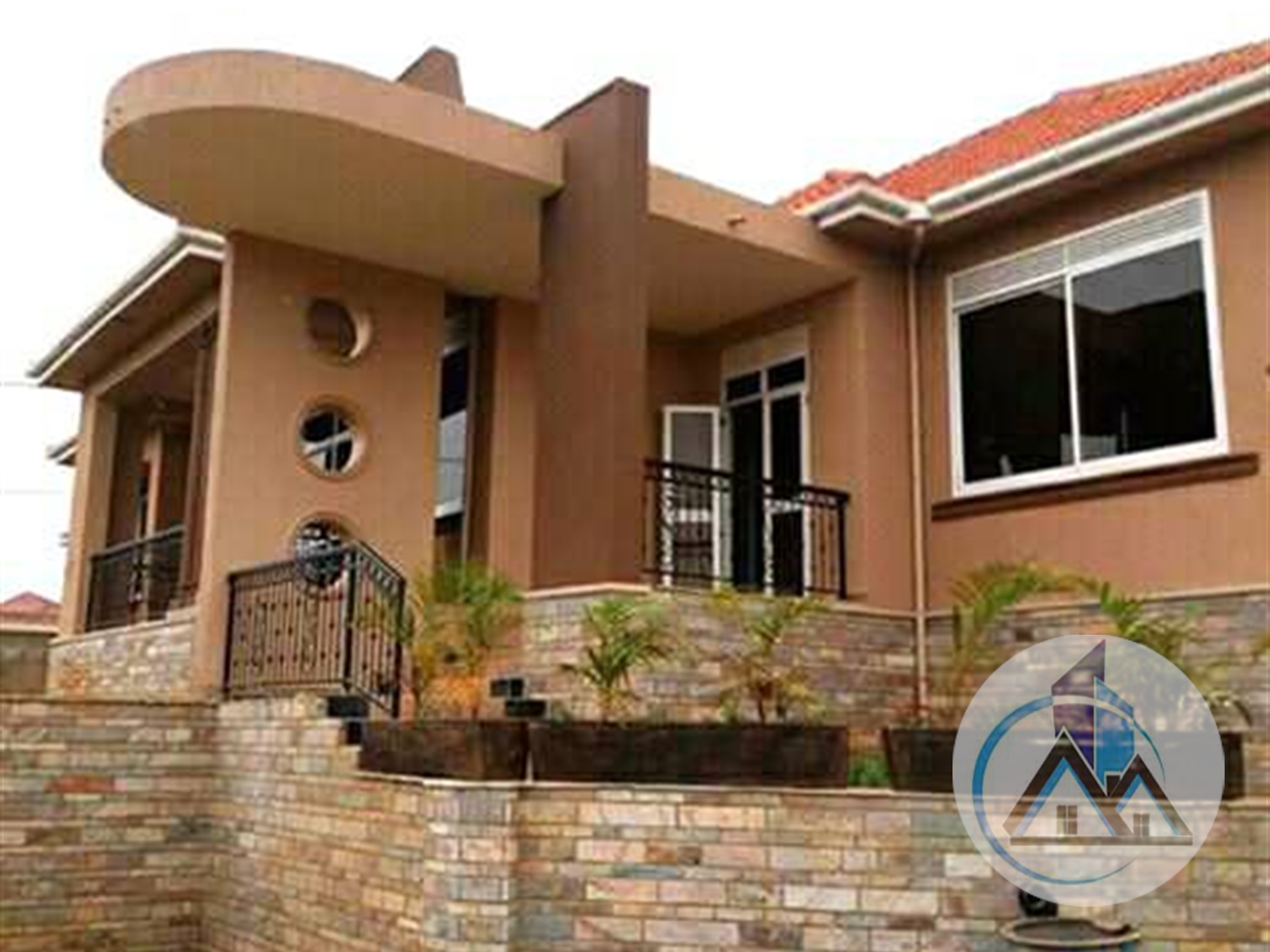 Mansion for sale in Kira Wakiso