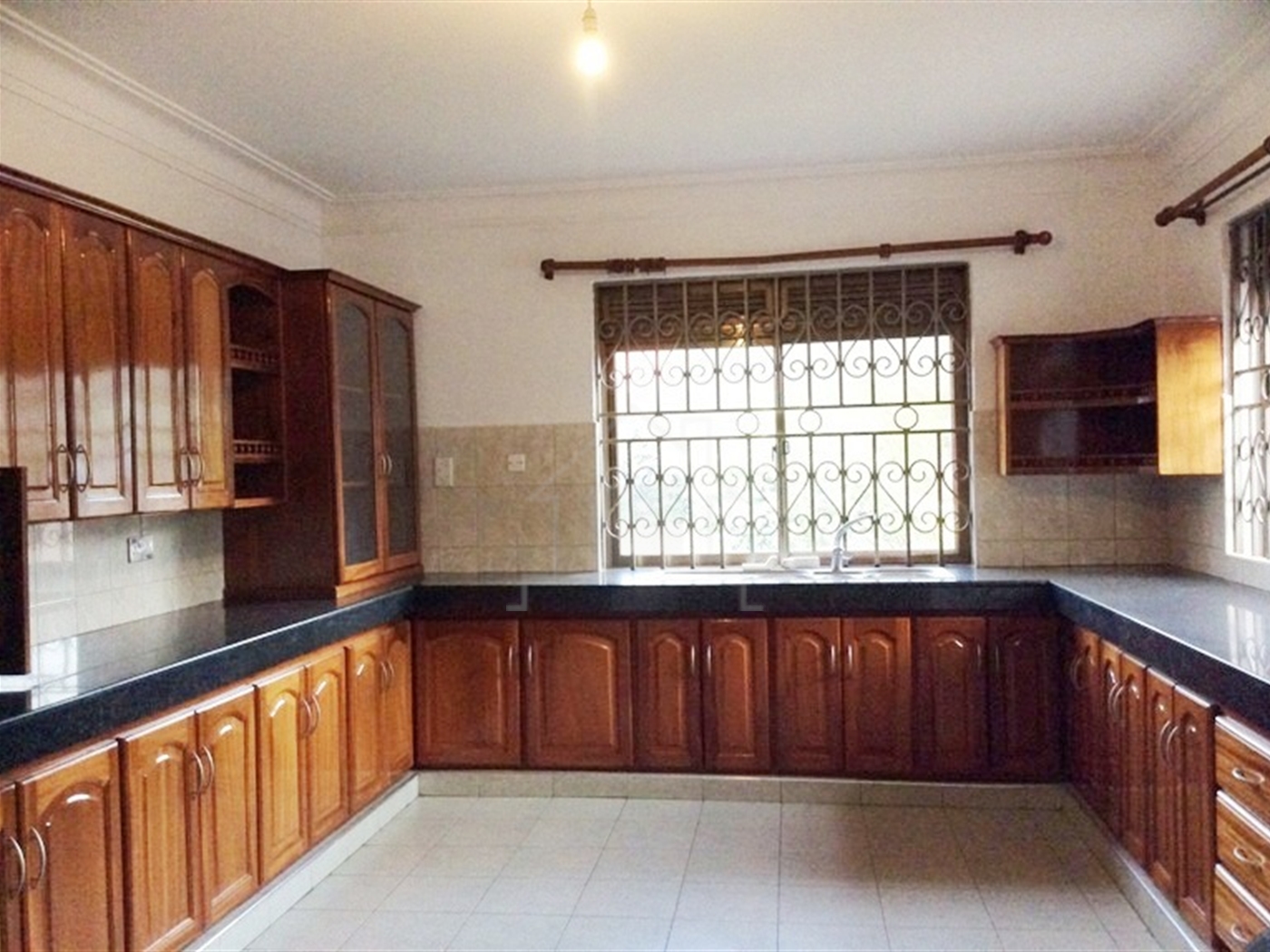 Bungalow for rent in Lubowa Wakiso