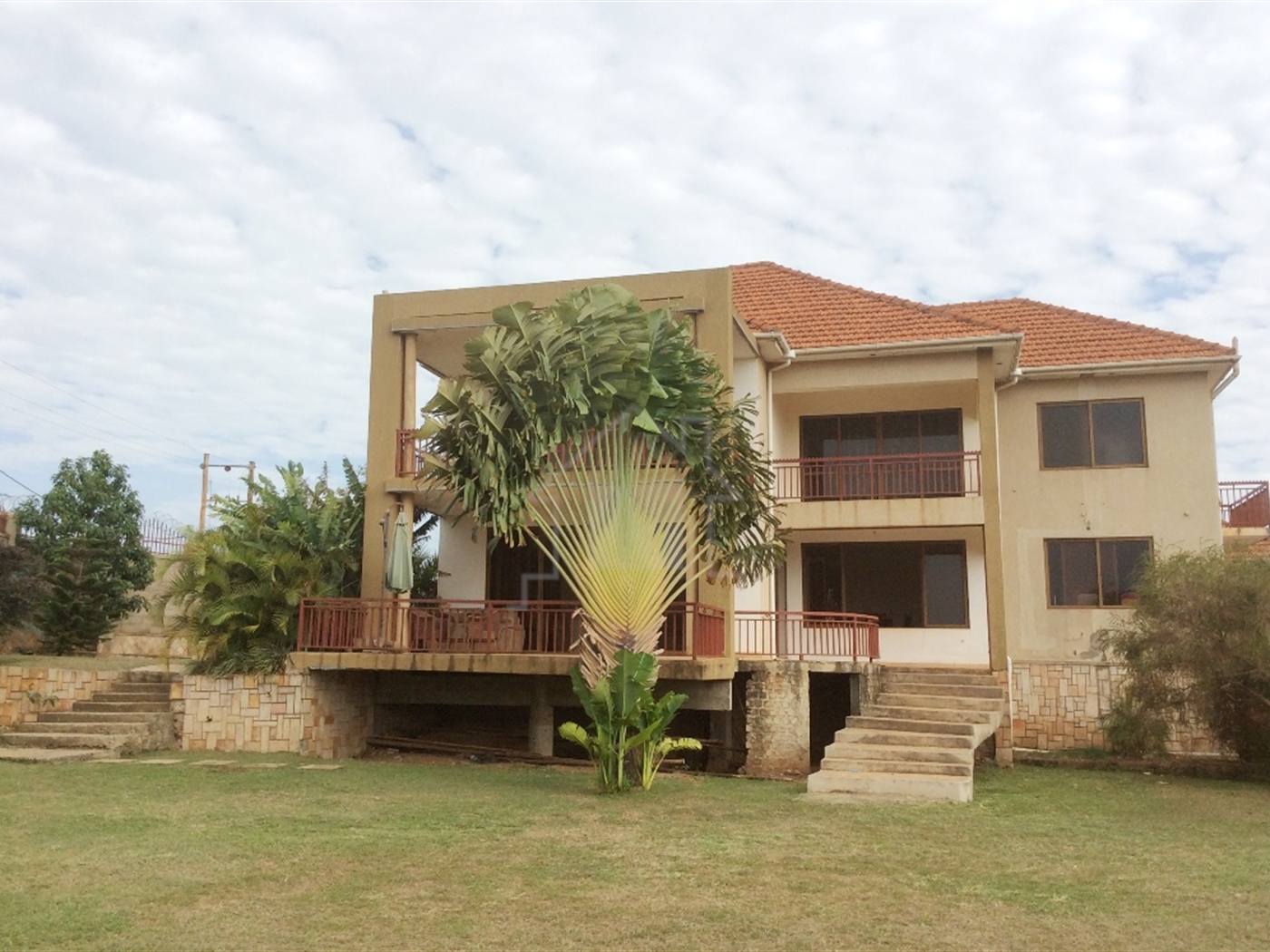 Villa for sale in Kulambilo Wakiso