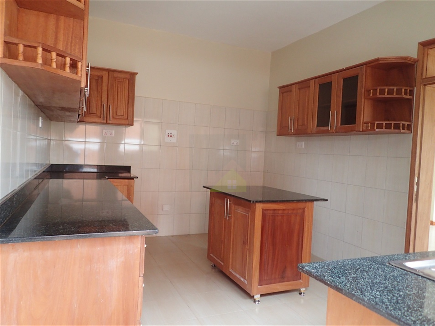 Town House for rent in Kitende Wakiso