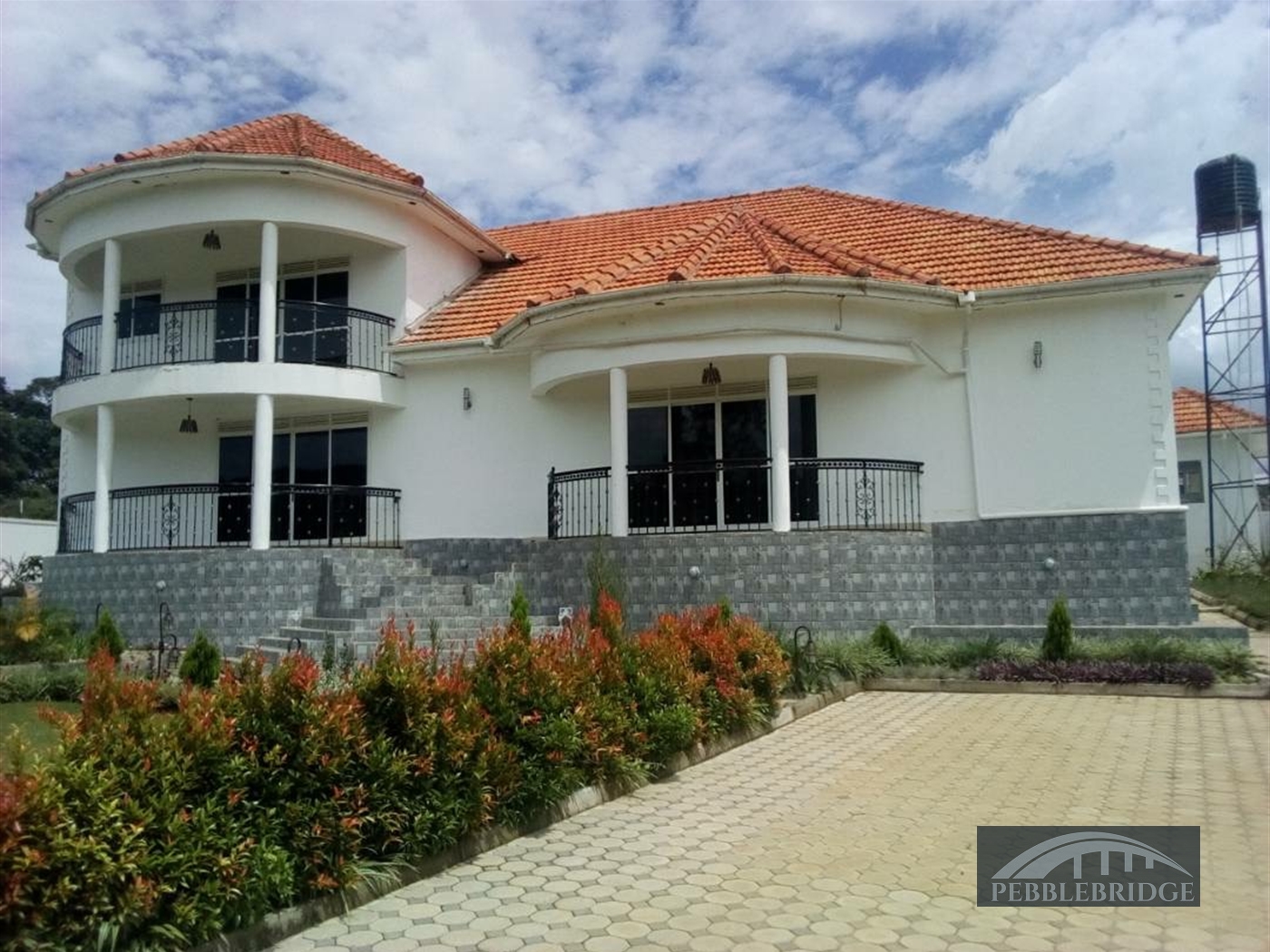 Mansion for sale in Bwebajja Wakiso