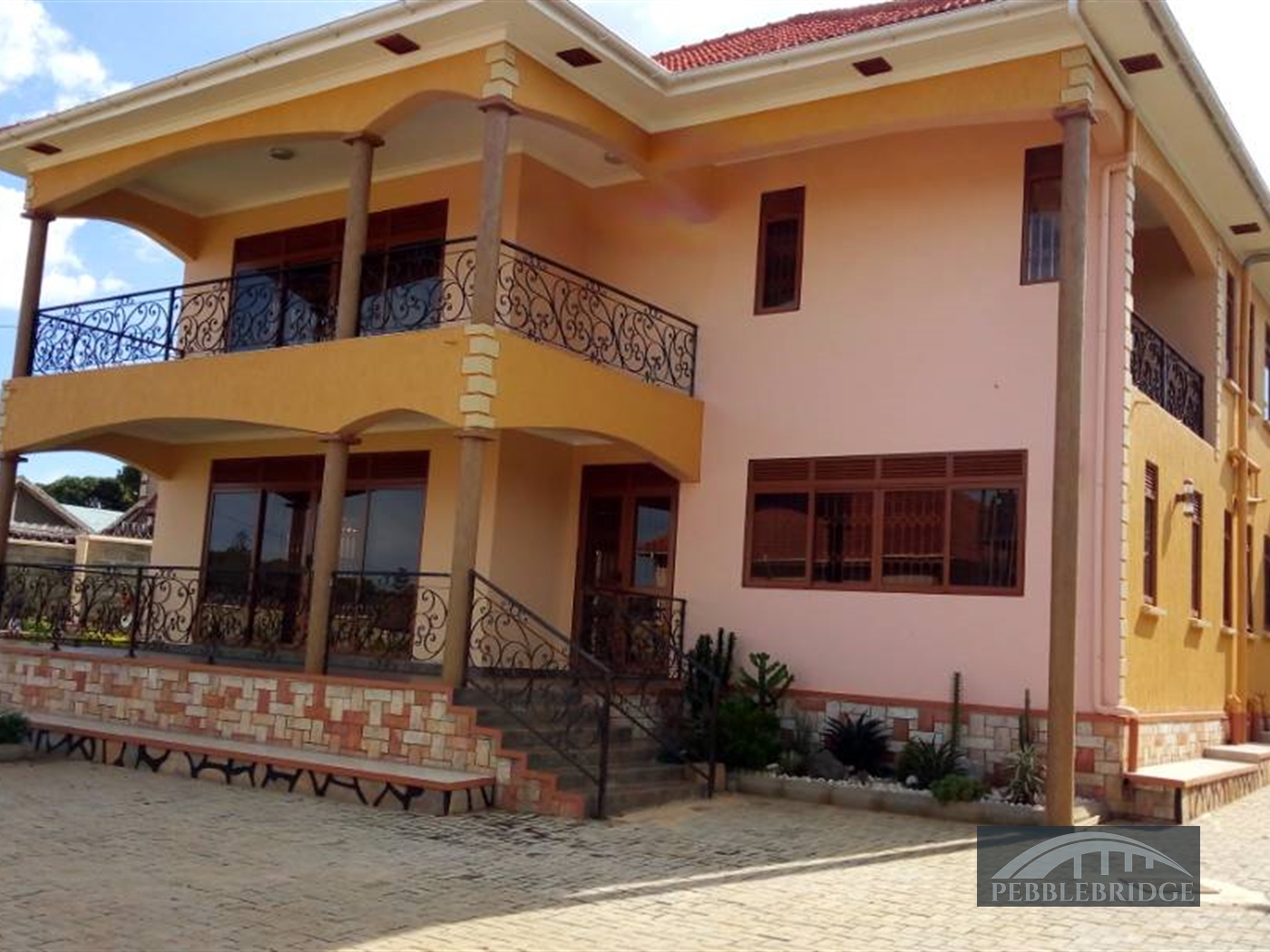 Villa for sale in Bbunga Kampala