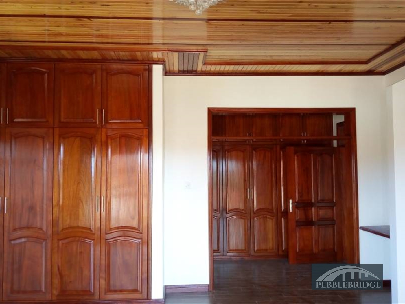 Villa for sale in Bbunga Kampala