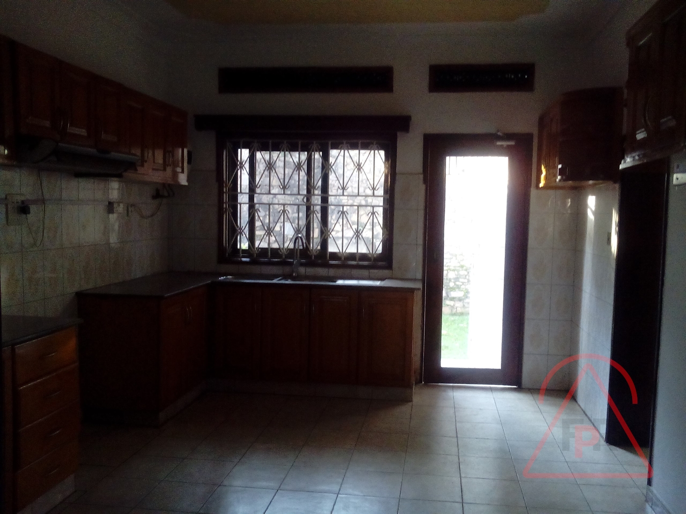 Town House for rent in Naguru Kampala