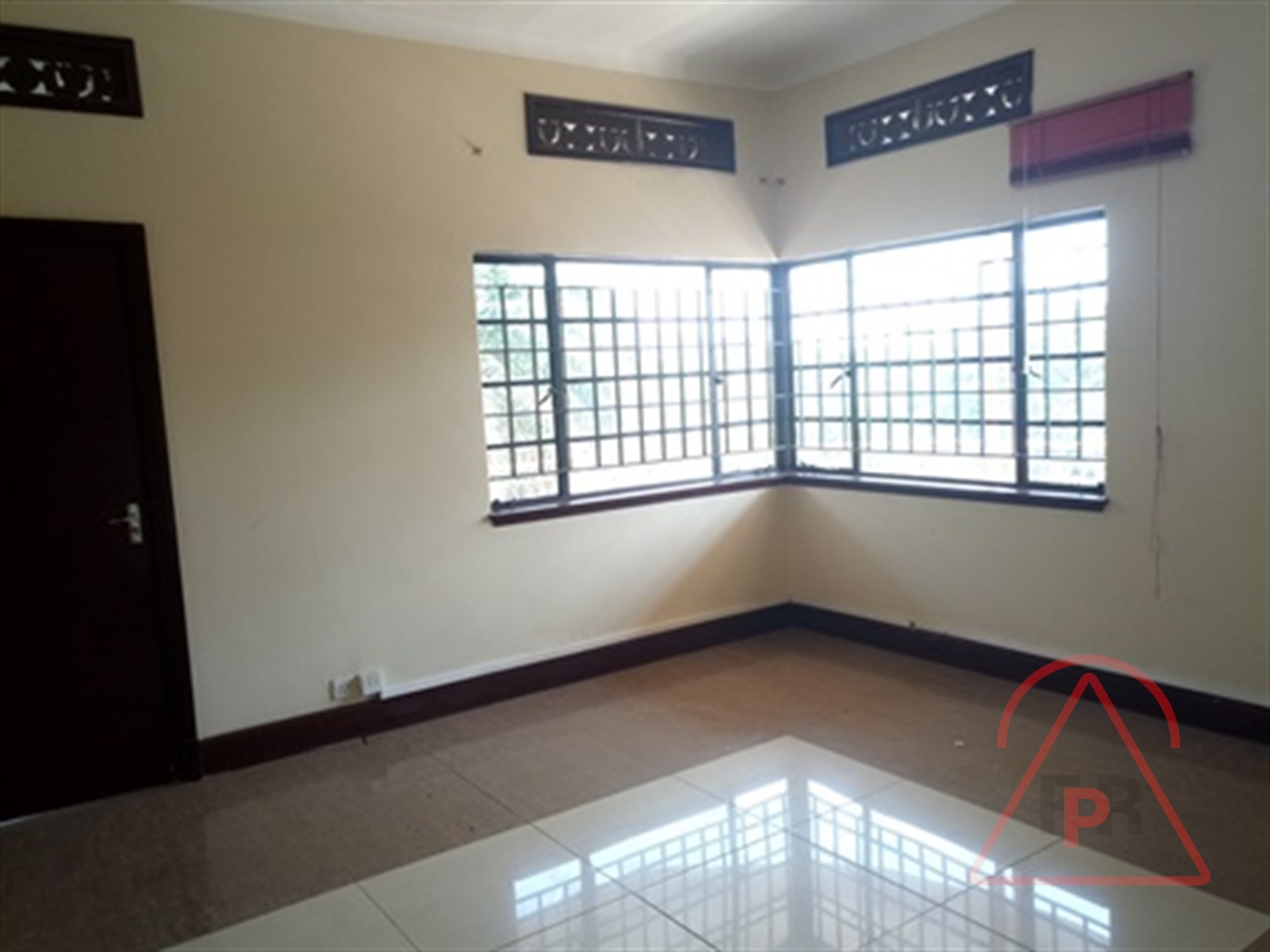 Town House for rent in Kololo Kampala