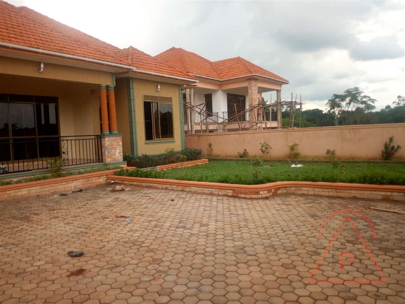 Mansion for sale in Kira Wakiso