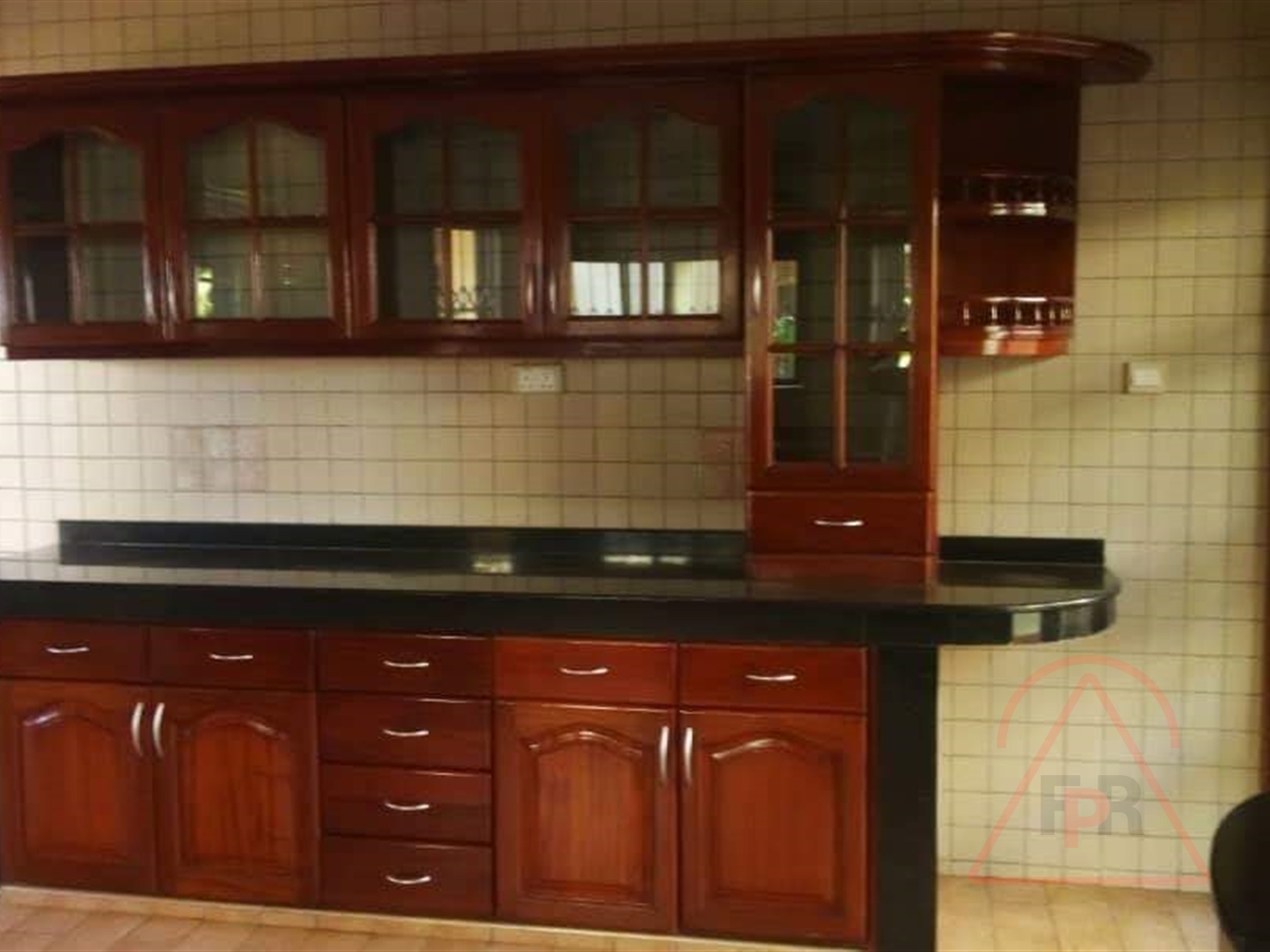 Villa for rent in Mutungo Kampala