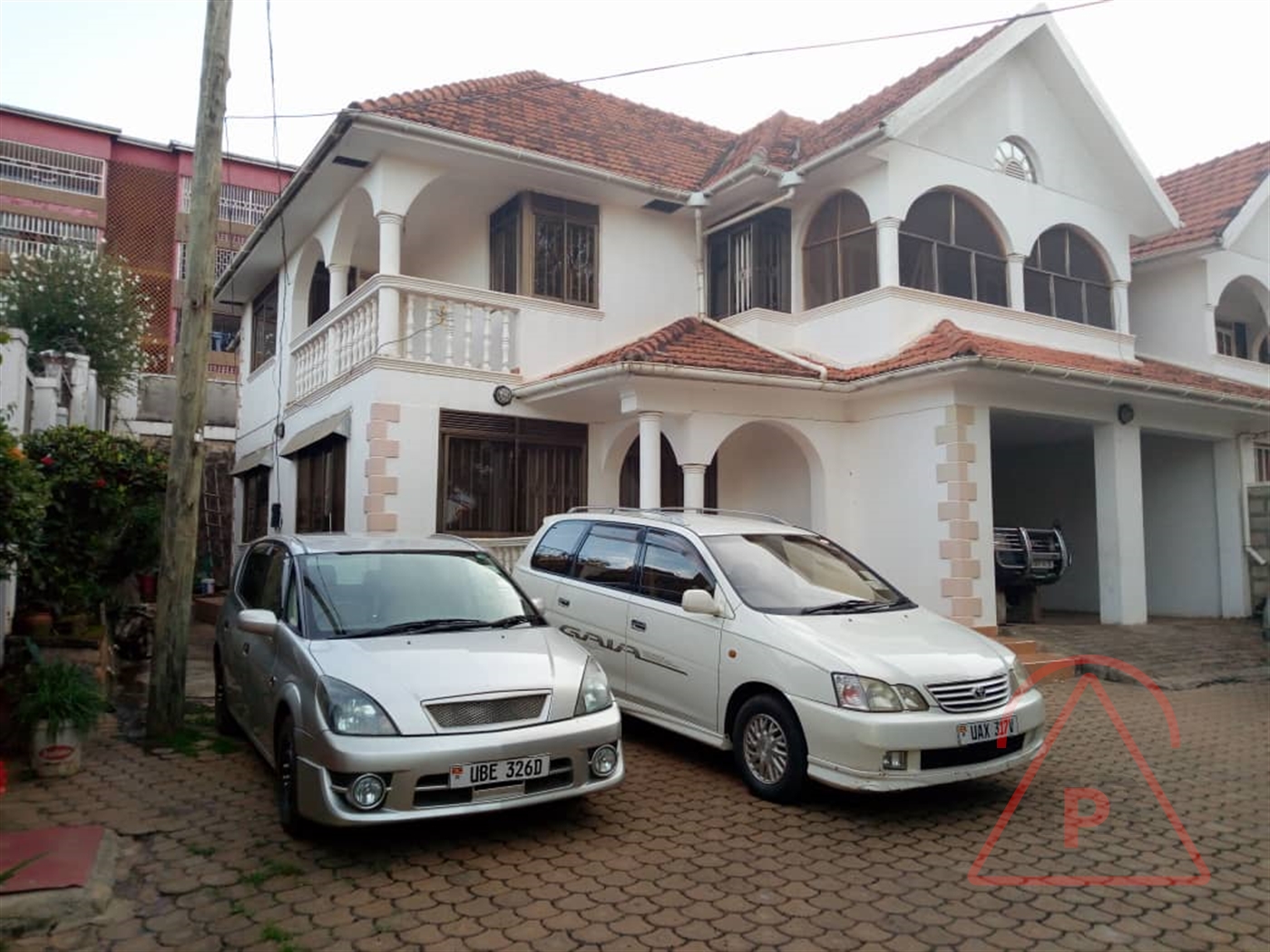 Mansion for sale in Bugoloobi Kampala