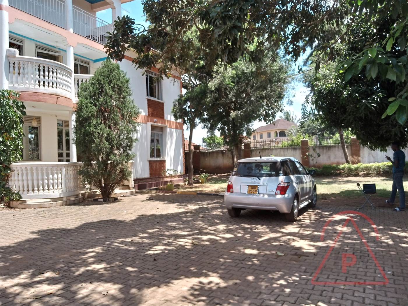 Mansion for sale in Munyonyo Kampala