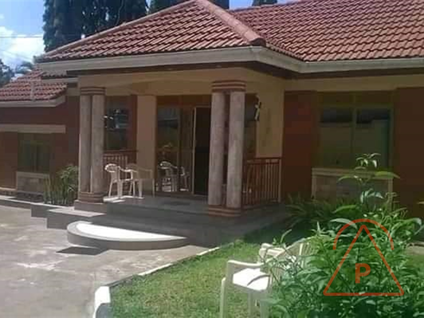 Bungalow for sale in Munyonyo Kampala