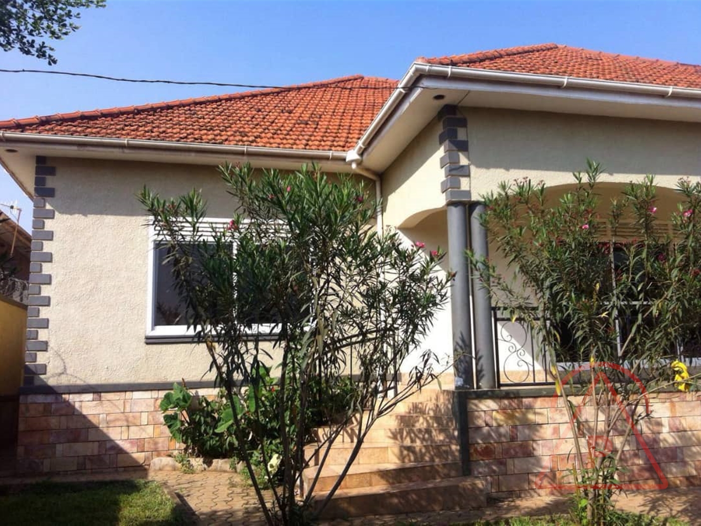 Bungalow for rent in Naalya Kampala