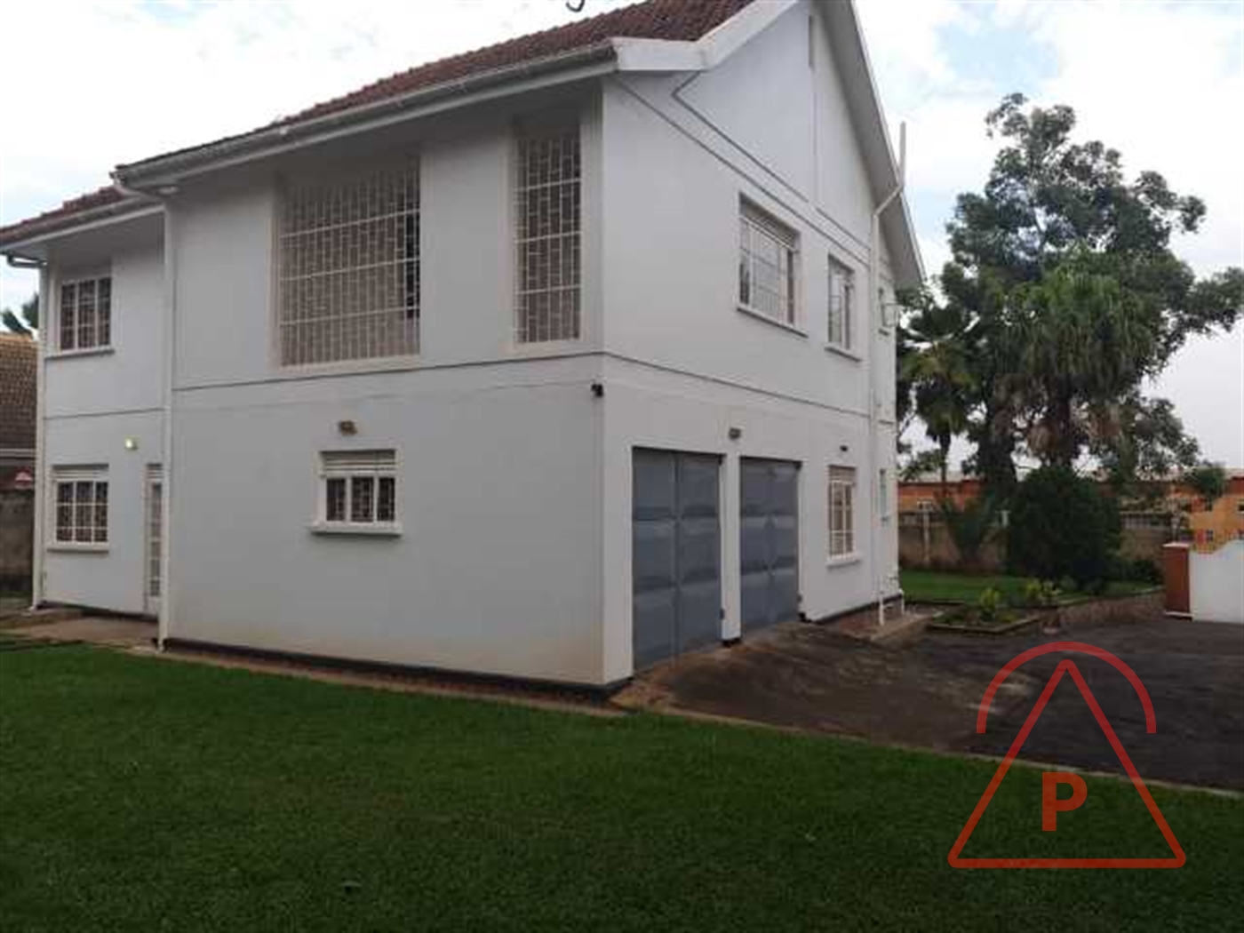 Mansion for rent in Bugoloobi Kampala