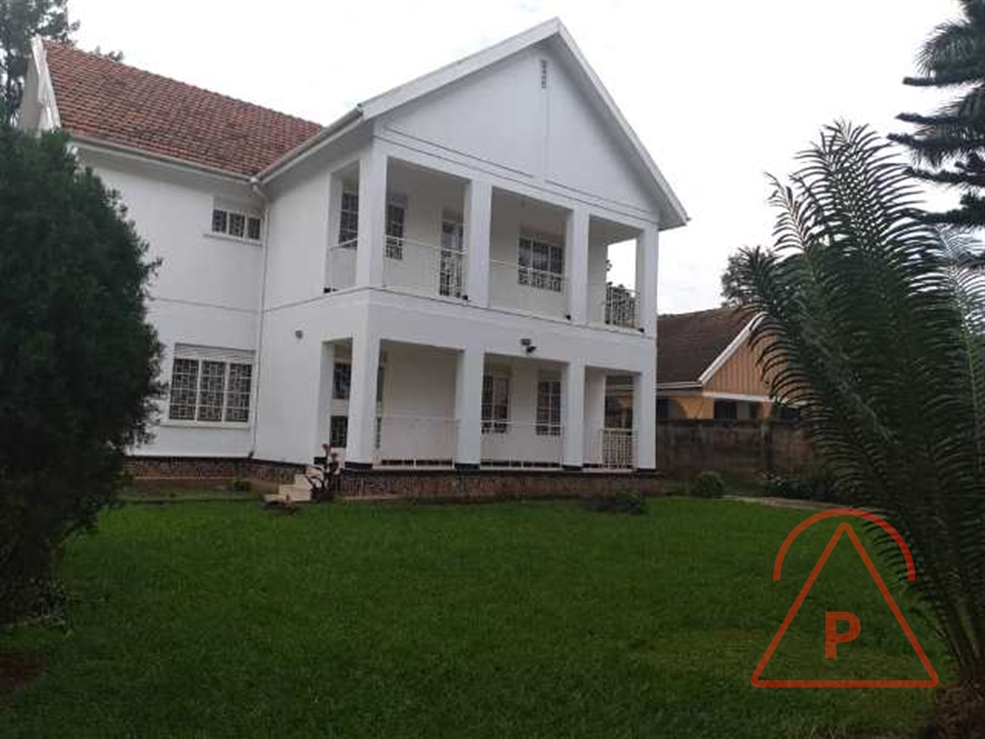 Mansion for rent in Bugoloobi Kampala