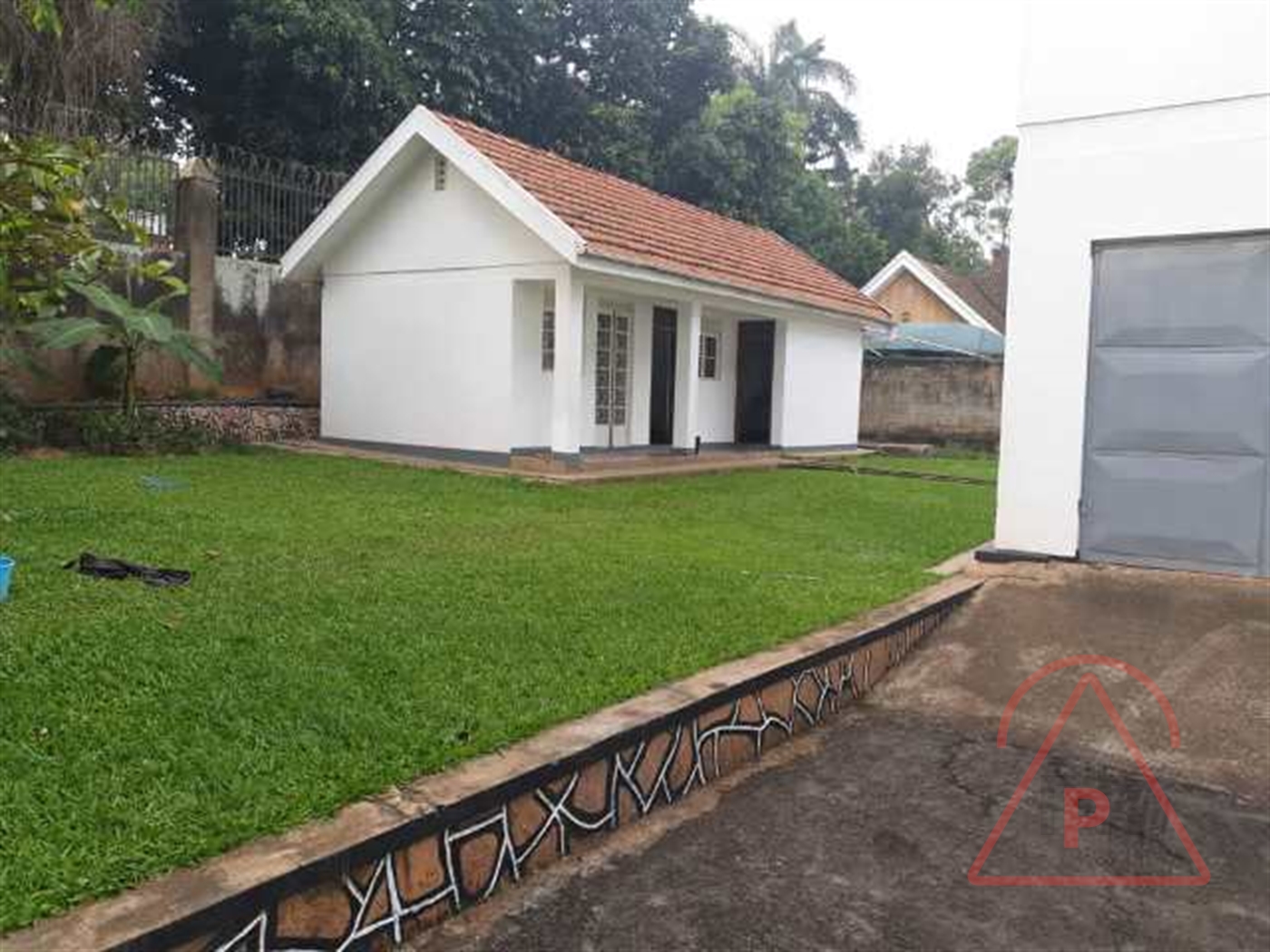 Mansion for rent in Bugoloobi Kampala