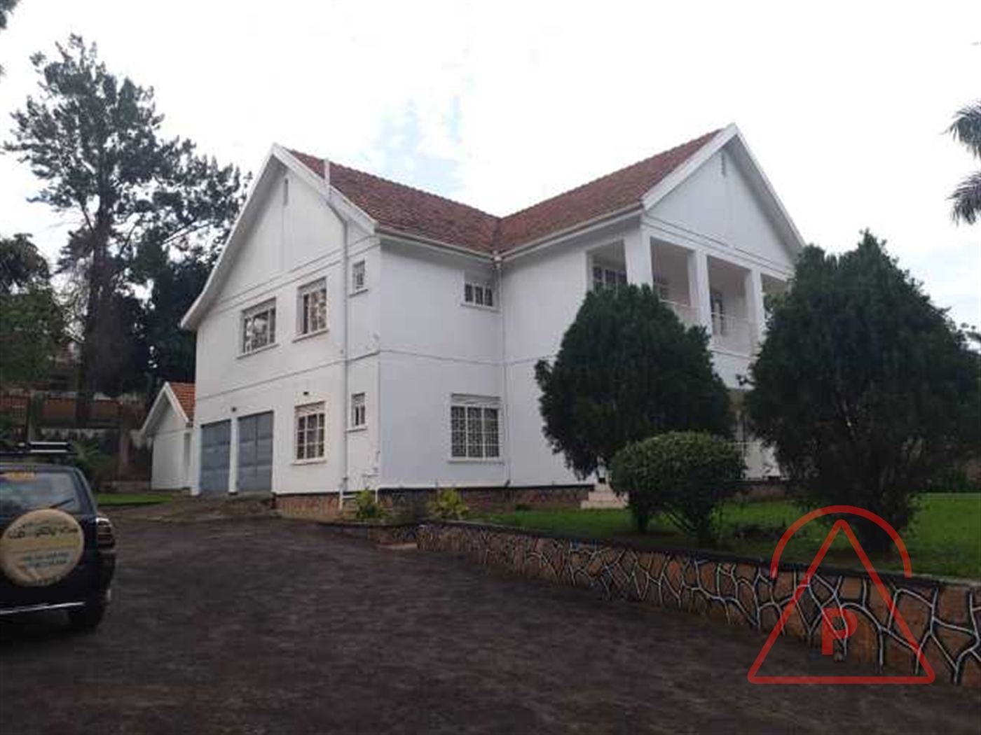 Mansion for rent in Bugoloobi Kampala