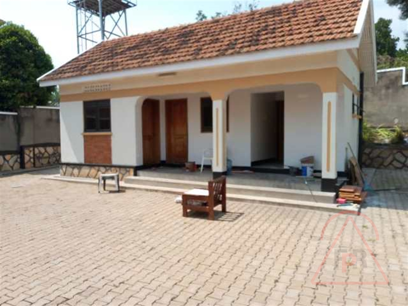 Bungalow for rent in Luzira Kampala