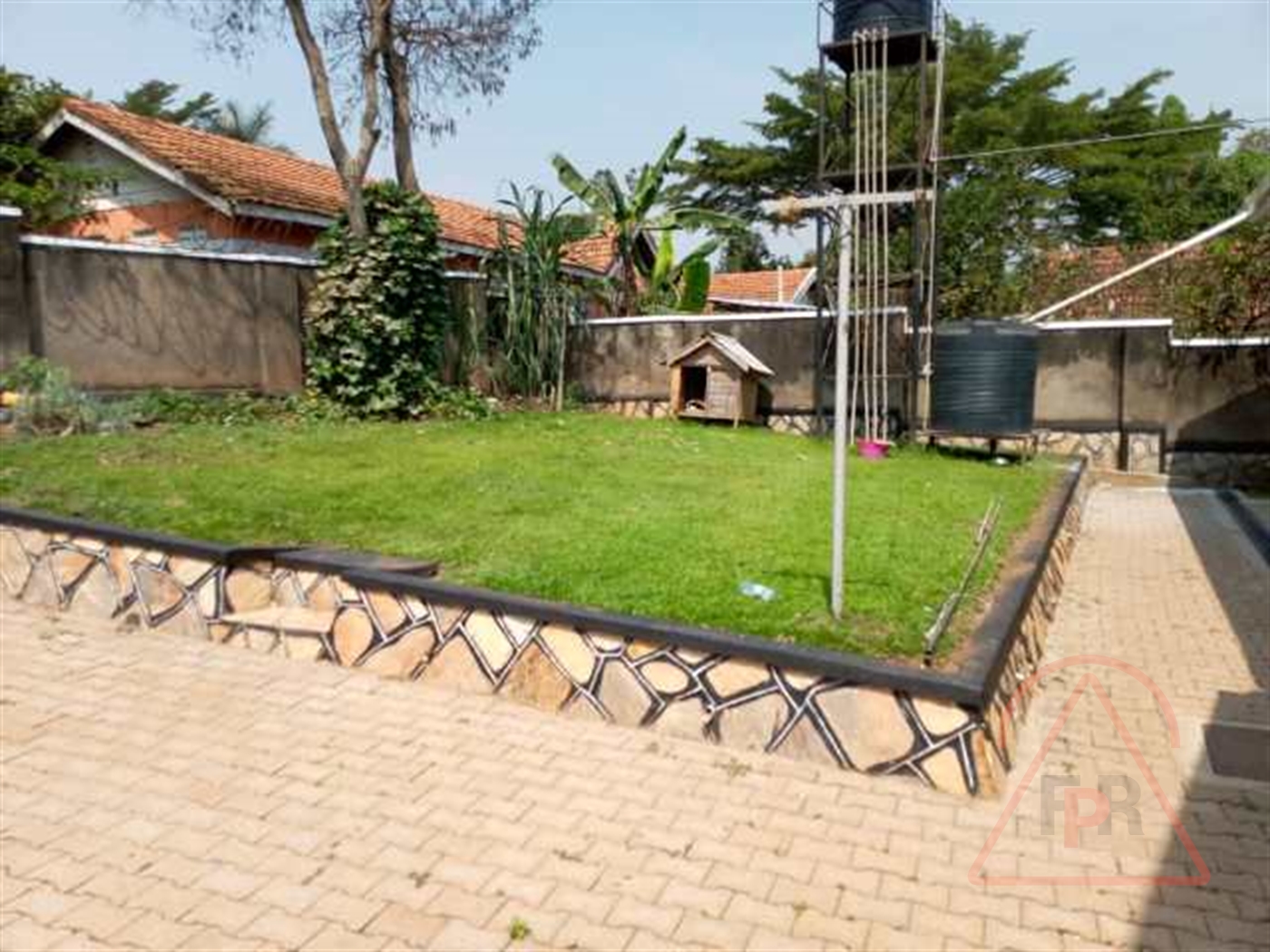 Bungalow for rent in Luzira Kampala