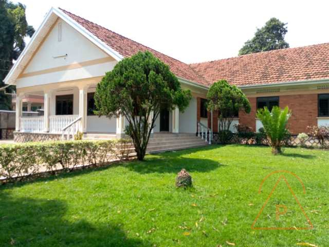 Bungalow for rent in Luzira Kampala