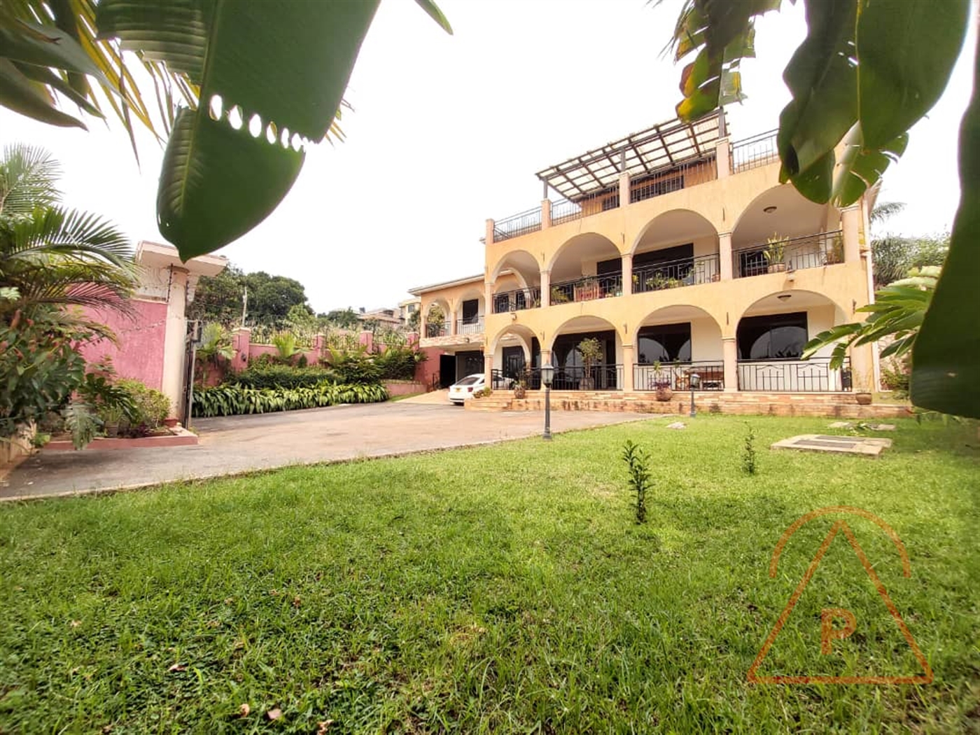 Mansion for sale in Munyonyo Kampala