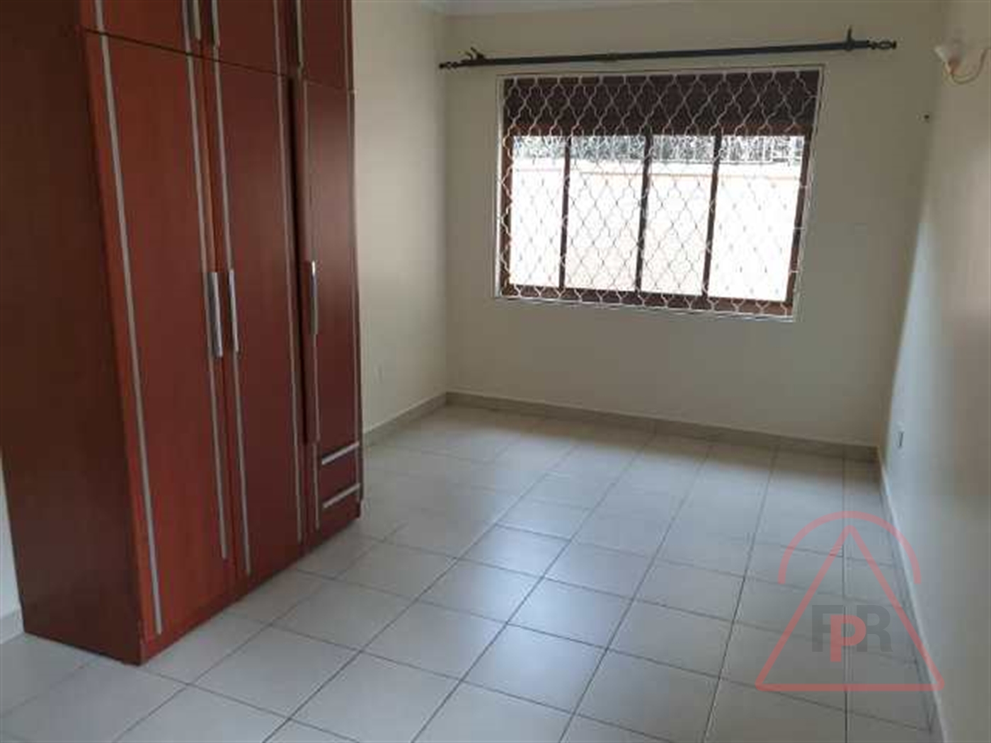 Duplex for rent in Kololo Kampala