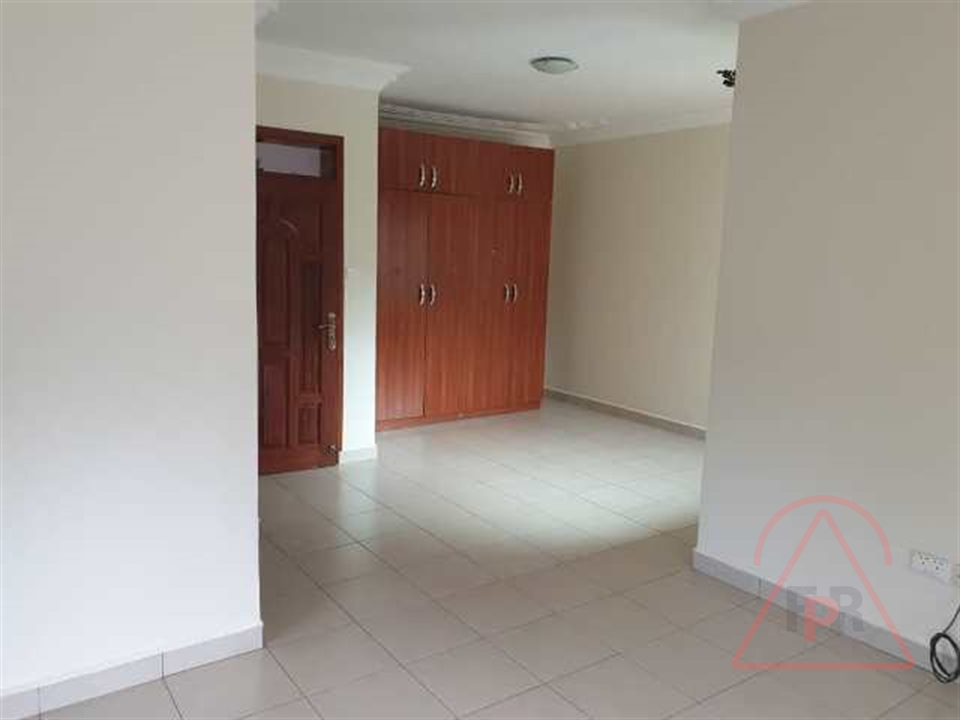 Duplex for rent in Kololo Kampala