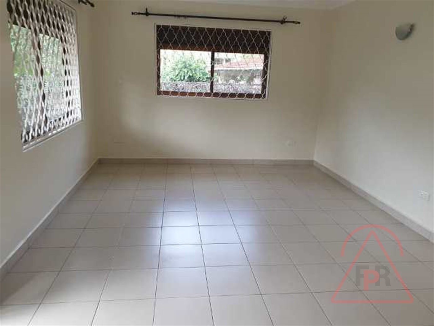 Duplex for rent in Kololo Kampala