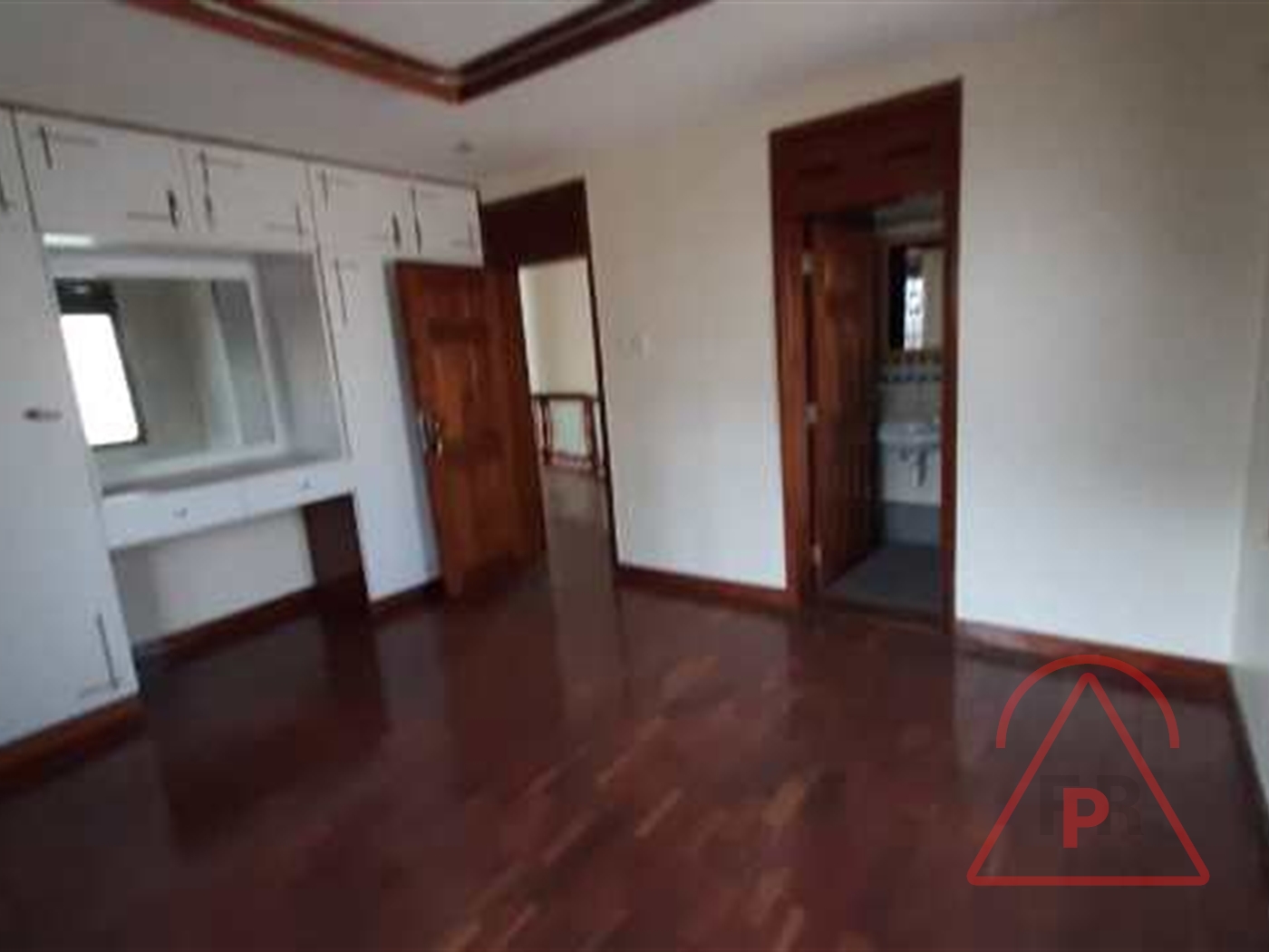 Town House for rent in Bugoloobi Kampala