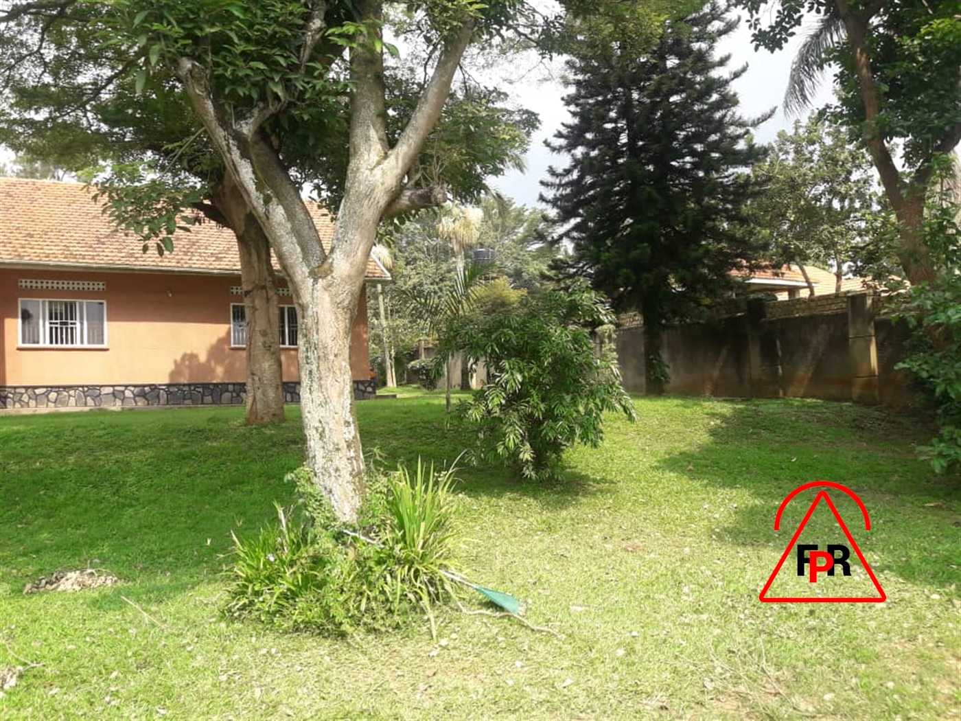 Bungalow for sale in Luzira Kampala