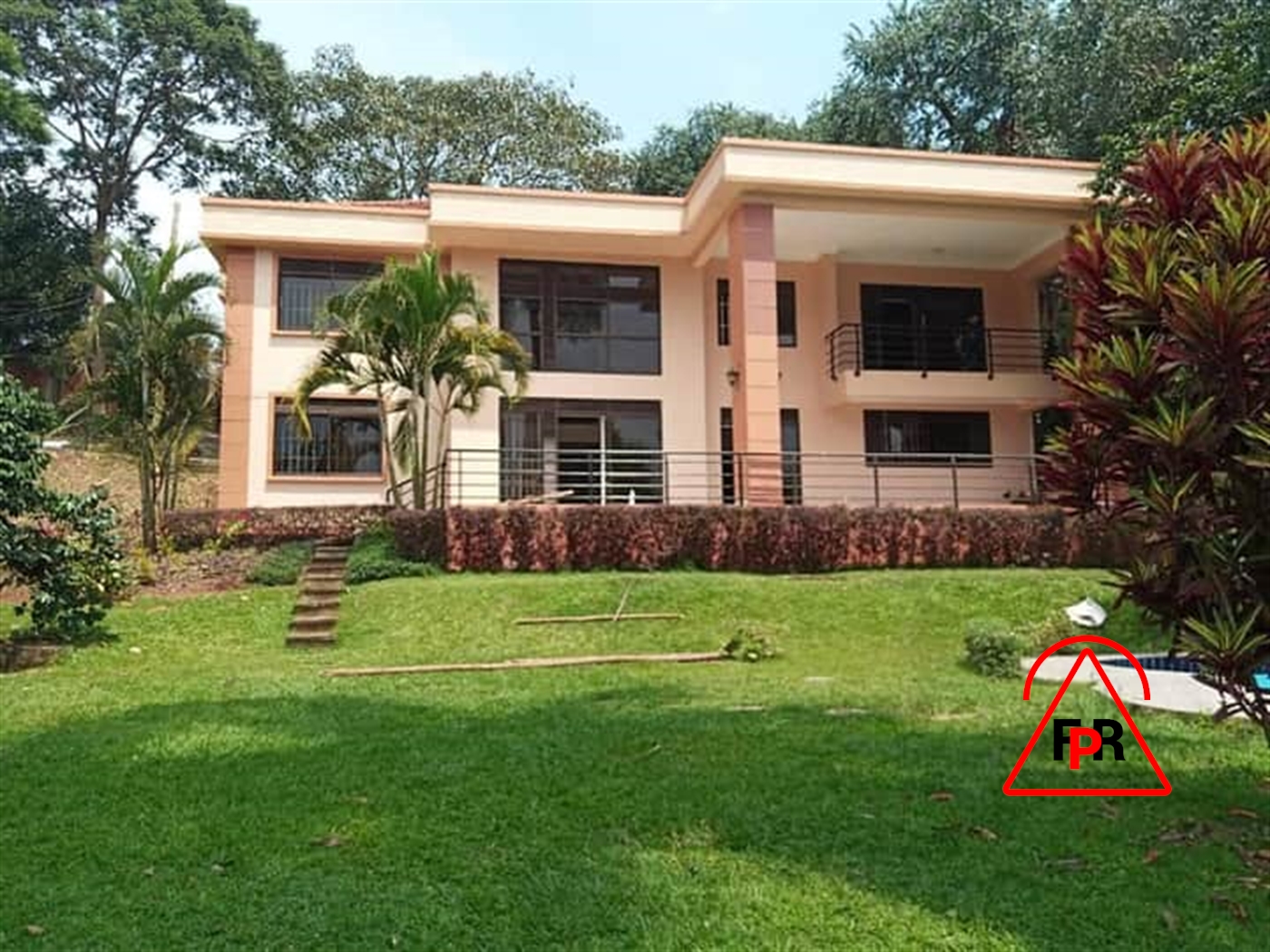 Mansion for rent in Kololo Kampala