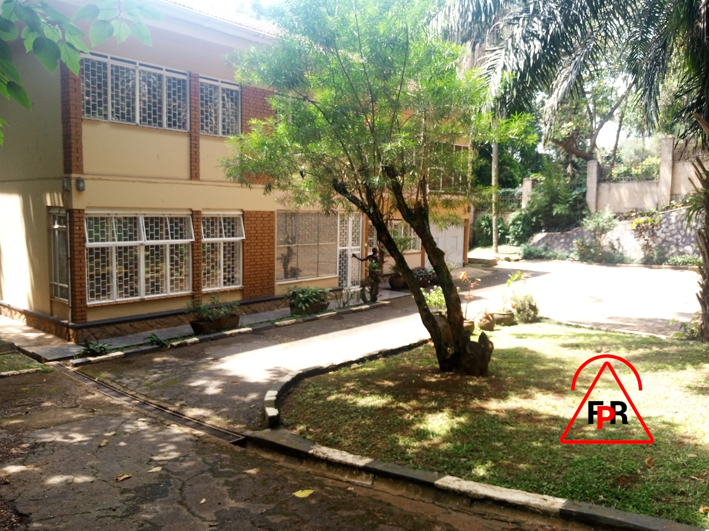 Mansion for rent in Kololo Kampala