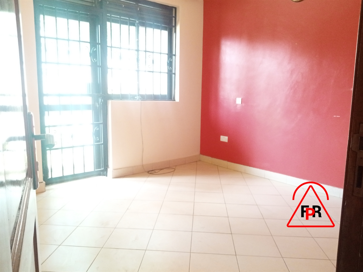 Storeyed house for rent in Bugoloobi Kampala