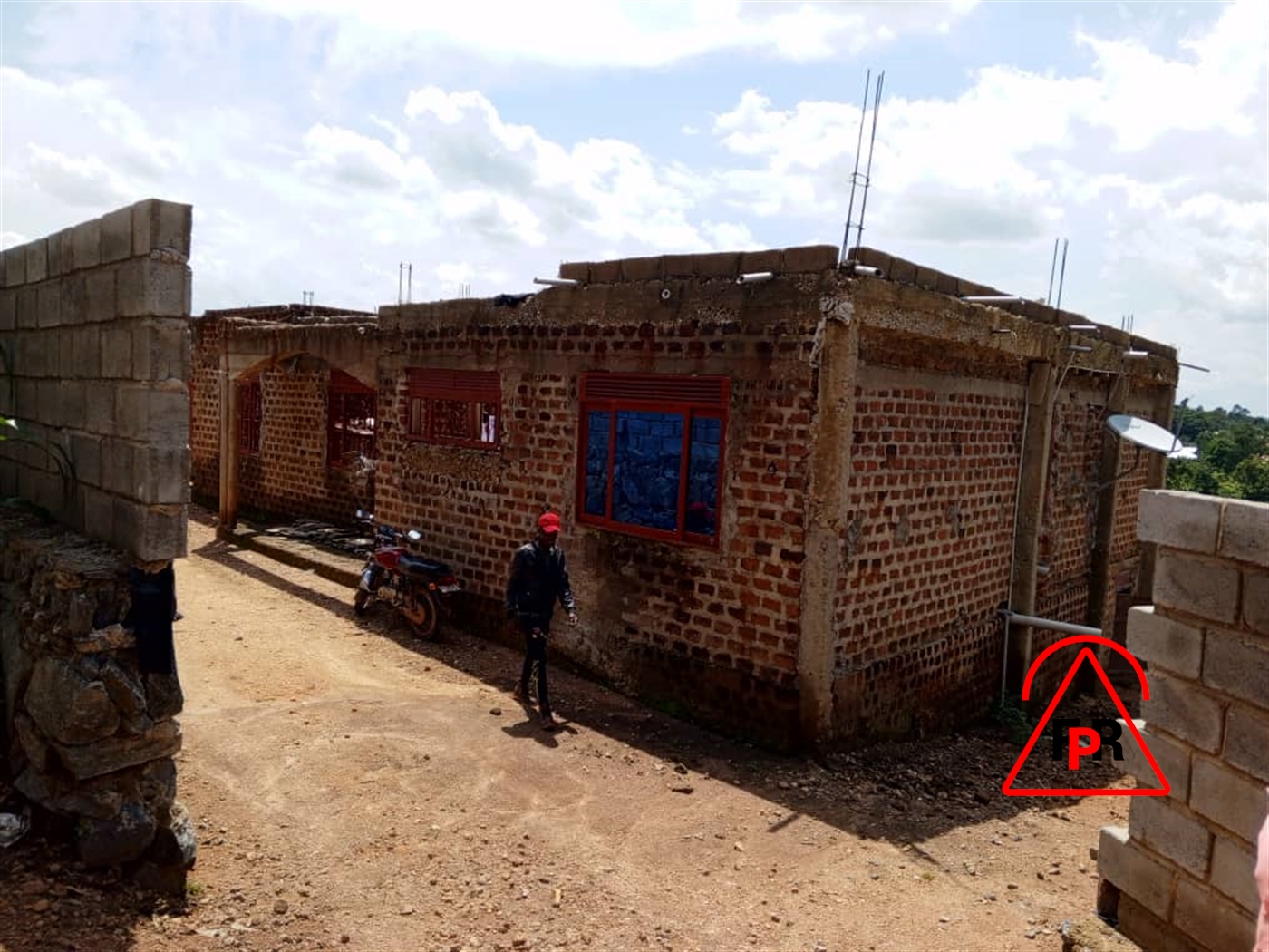Shell House for sale in Kyabakadde Mukono