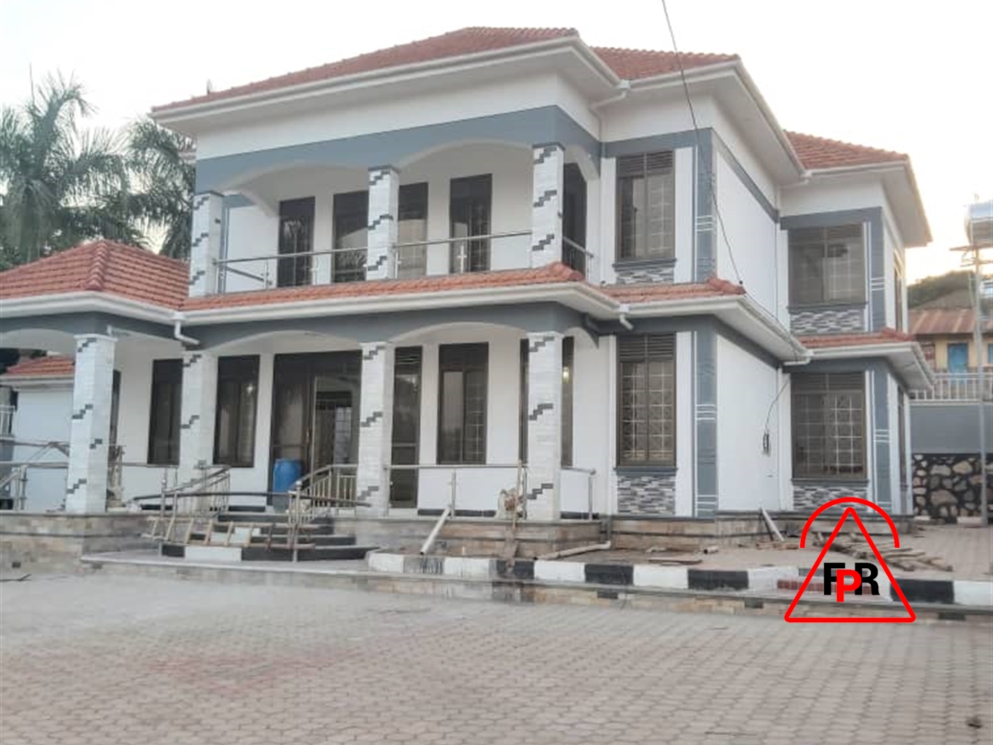 Storeyed house for sale in Kitende Wakiso