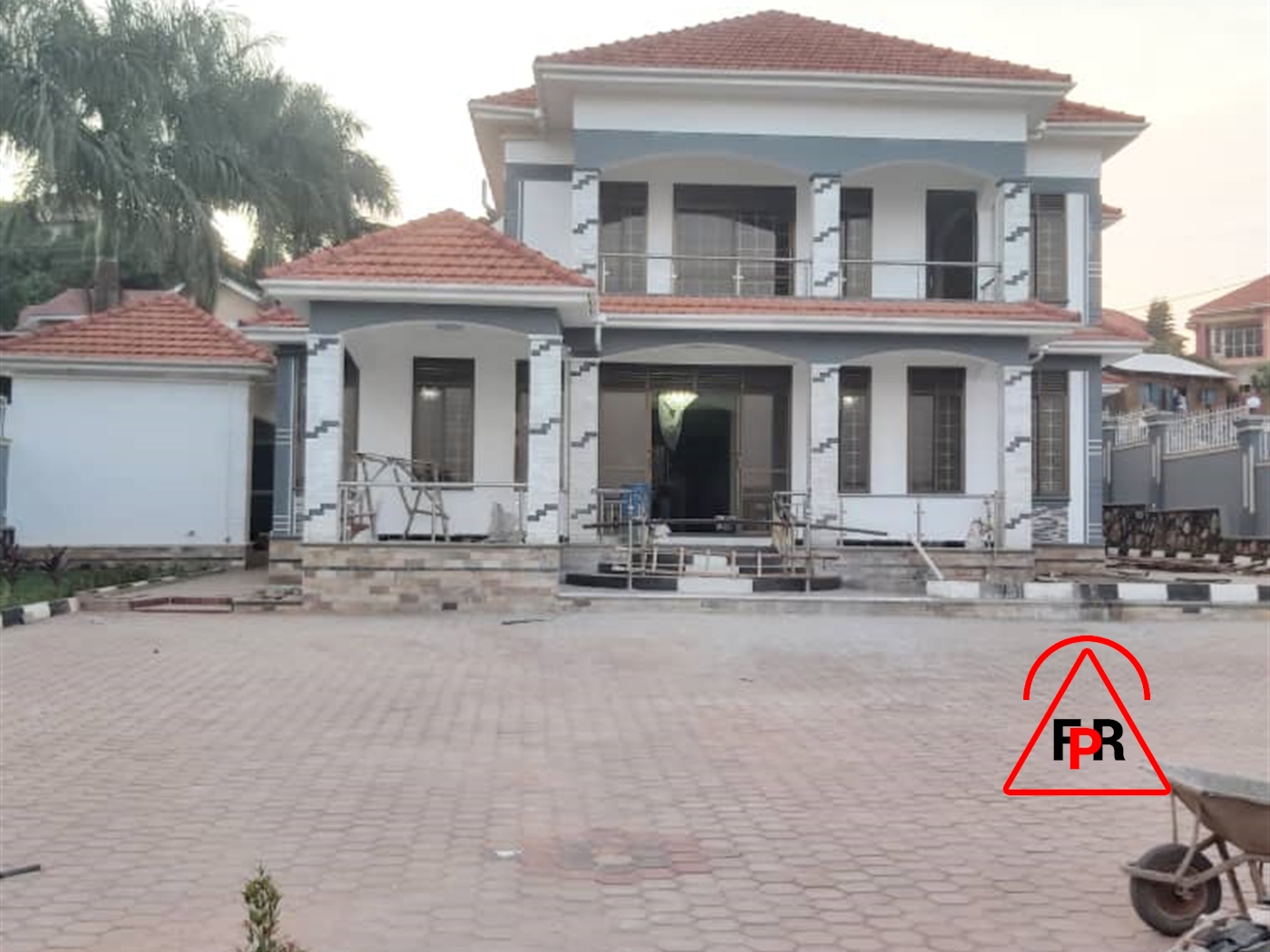 Storeyed house for sale in Kitende Wakiso