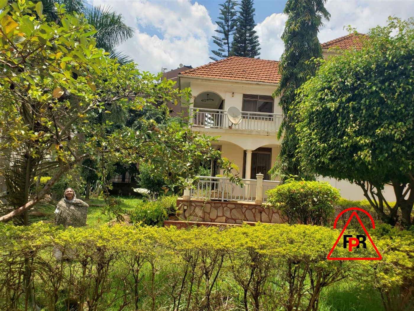 Storeyed house for sale in Mutungo Kampala