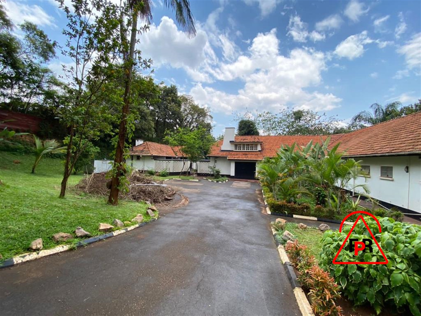 Bungalow for sale in Kololo Kampala