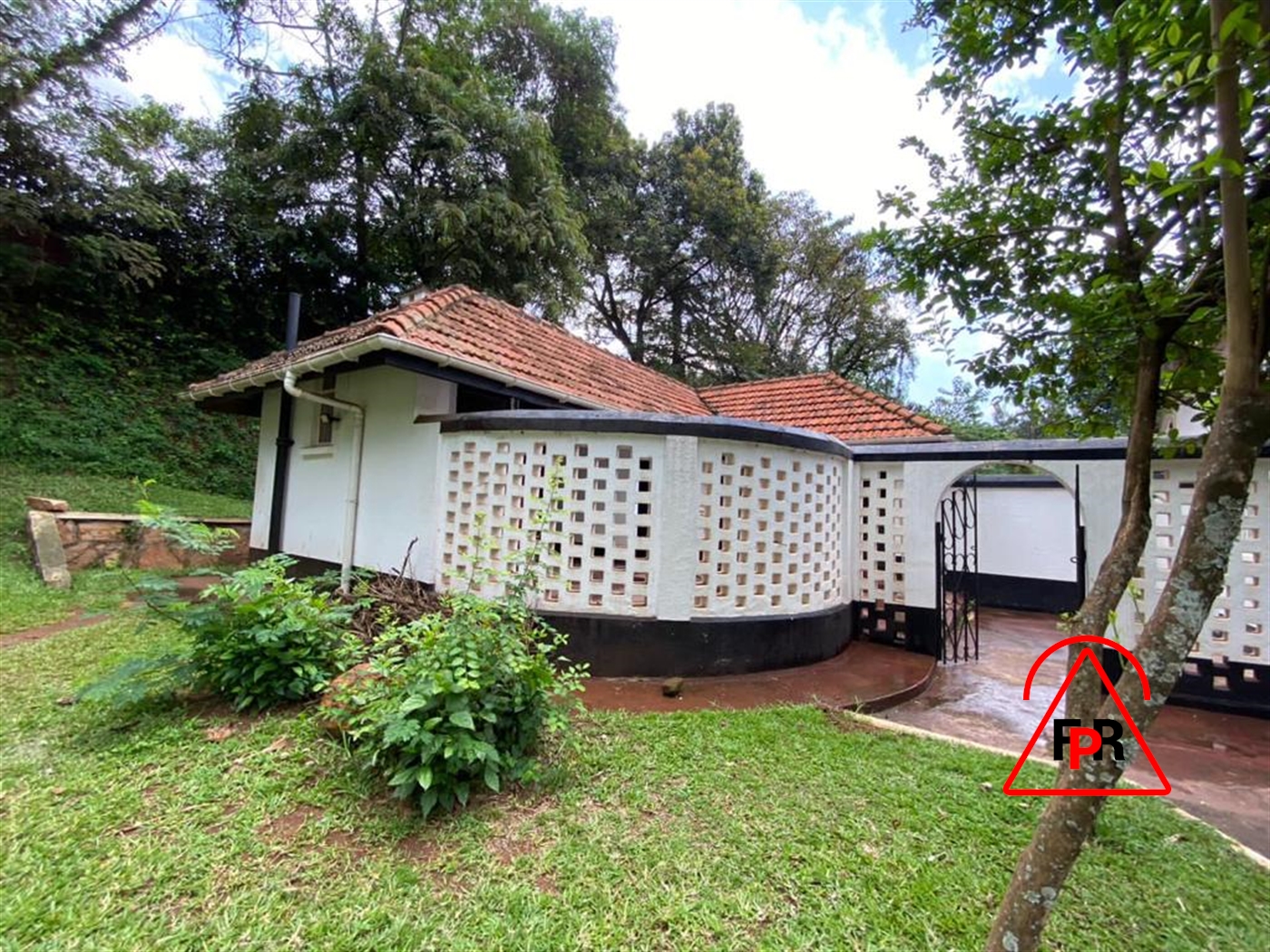 Bungalow for sale in Kololo Kampala