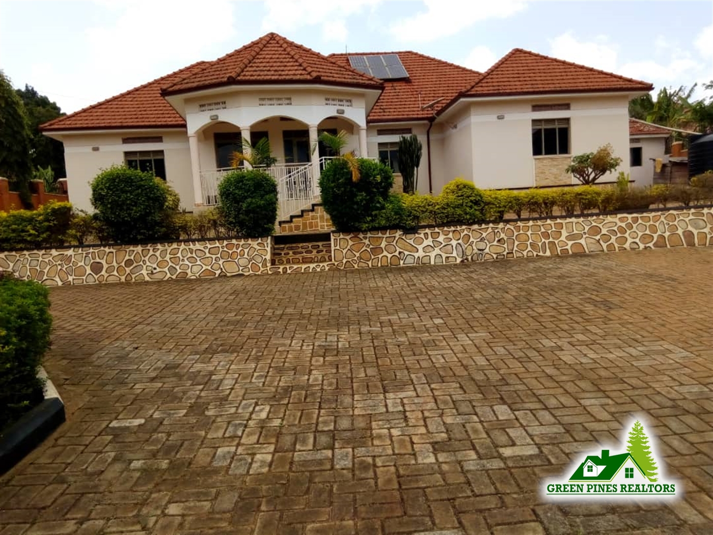 Bungalow for sale in Kitende Wakiso