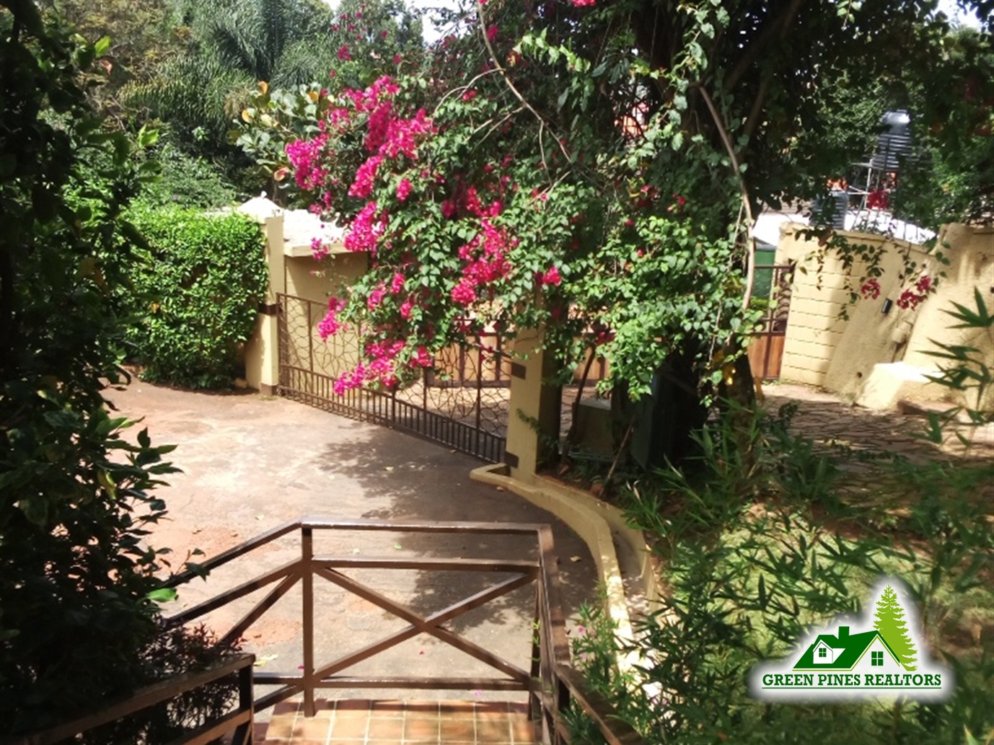 Maisonette for rent in Mbuya Kampala