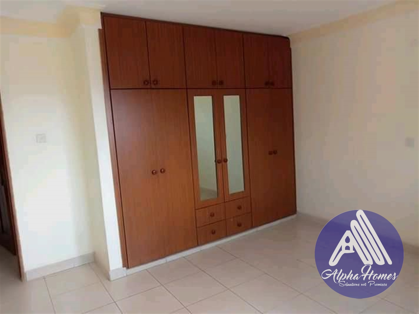 Apartment for rent in Naalya Wakiso