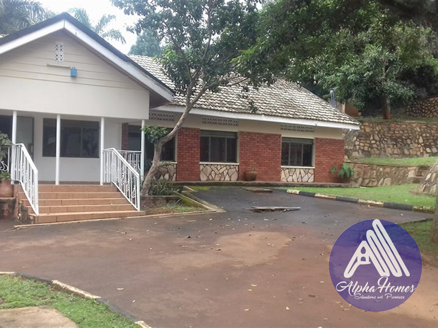 Bungalow for sale in Naguru Kampala