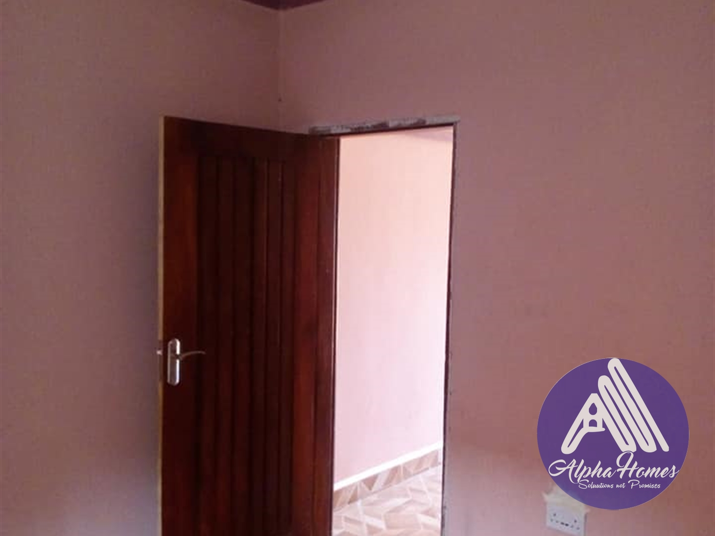 Semi Detached for rent in Mpererwe Wakiso