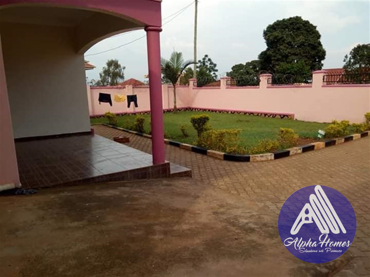 Bungalow for sale in Kyaliwajjala Wakiso