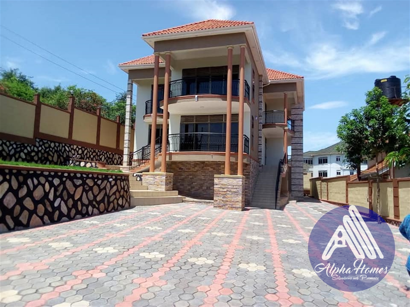 Duplex for sale in Munyonyo Kampala