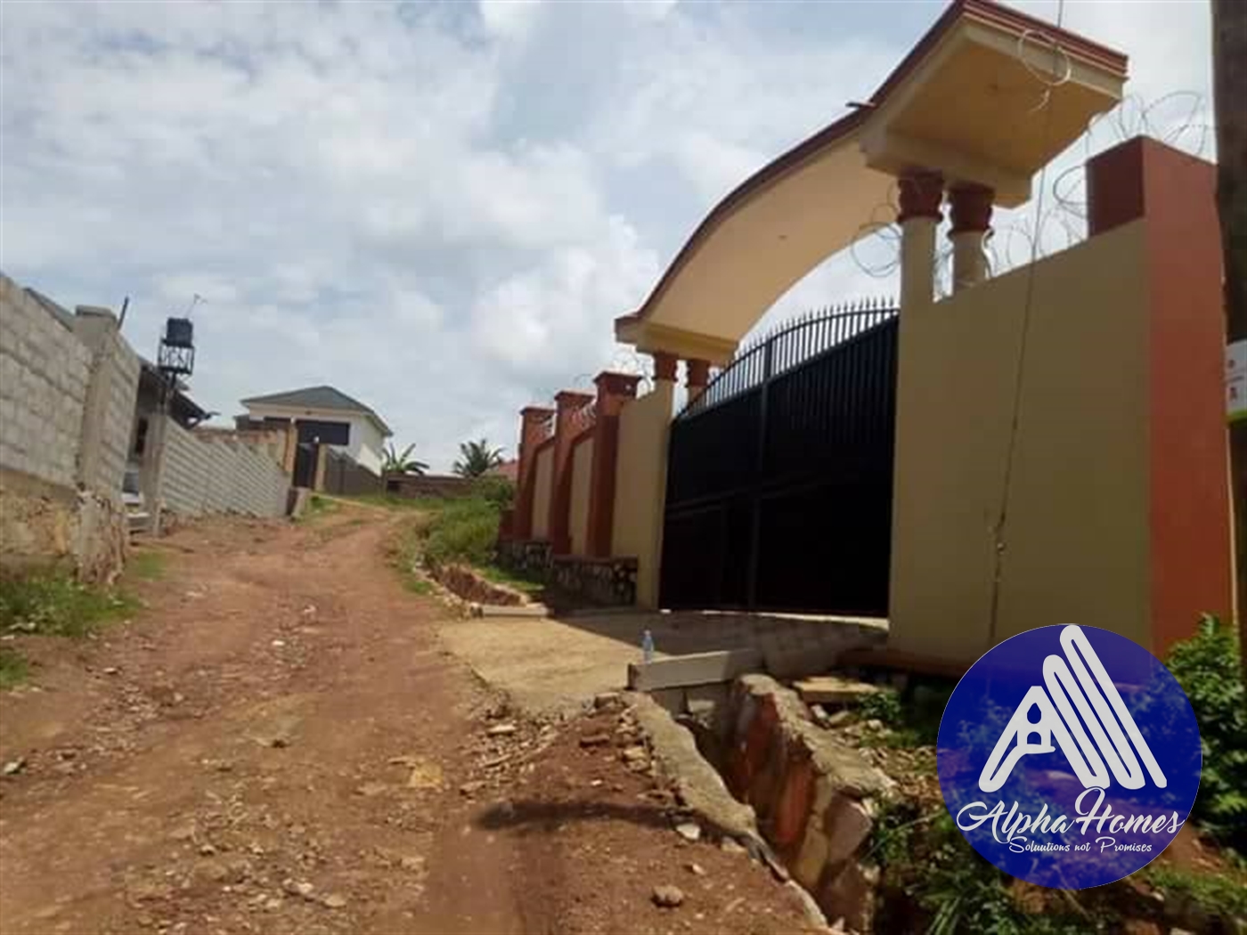 Bungalow for sale in Kitende Wakiso