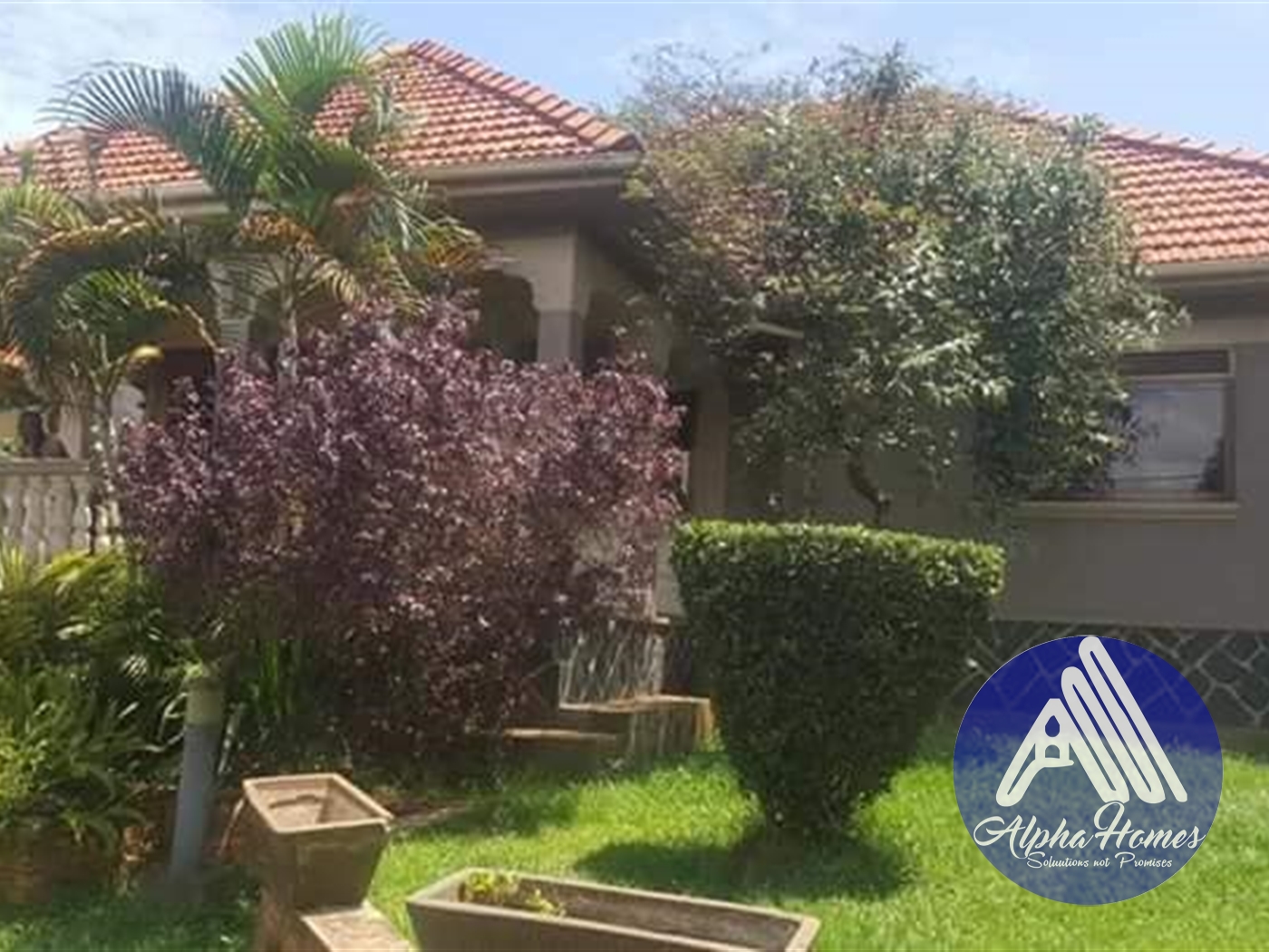 Bungalow for rent in Naalya Kampala